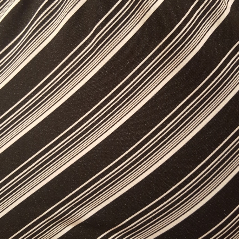 Lady Top - Picture 2 of 5